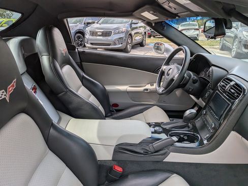 Used 2010 Chevrolet Corvette Convertible w/ Preferred Equipment Group image 17