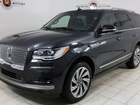 Used 2023 Lincoln Navigator Reserve AWD/4WD image 5