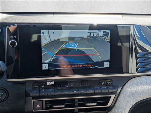 Used 2026 Toyota Camry XLE image 13