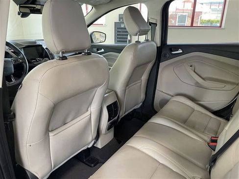 Used 2019 Ford Escape Titanium AWD/4WD image 30