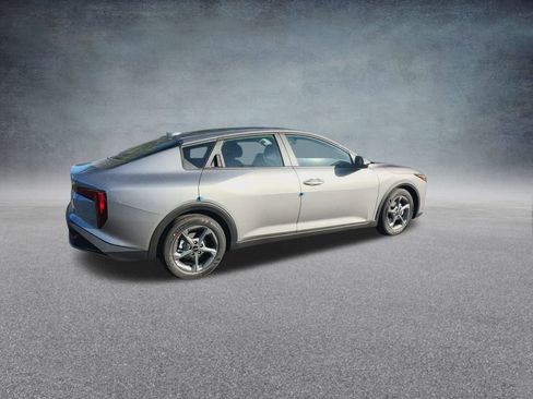 New 2025 Kia K4 LXS image 23