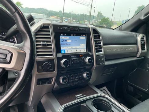 Used 2017 Ford F250 Platinum w/ Platinum Ultimate Package AWD/4WD image 17