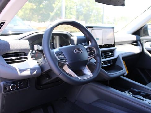 New 2026 Ford Explorer Active RWD image 6