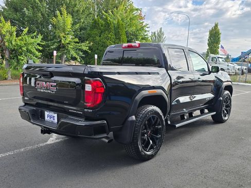 Used 2023 GMC Canyon Denali w/ Denali Black Edition AWD/4WD image 6
