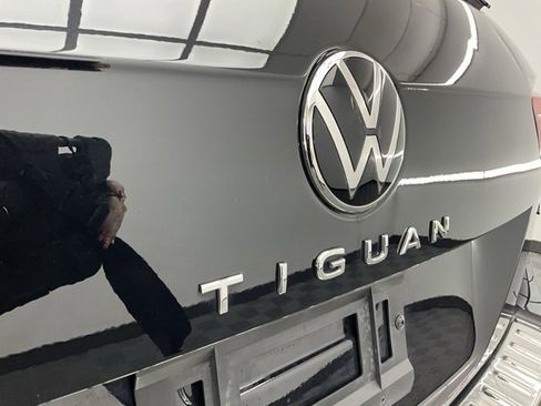 Used 2022 Volkswagen Tiguan SE image 26