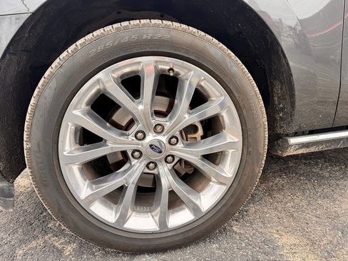 Used 2018 Ford Expedition Max Platinum image 34