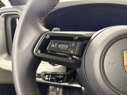 New 2026 Porsche Cayenne S image 34