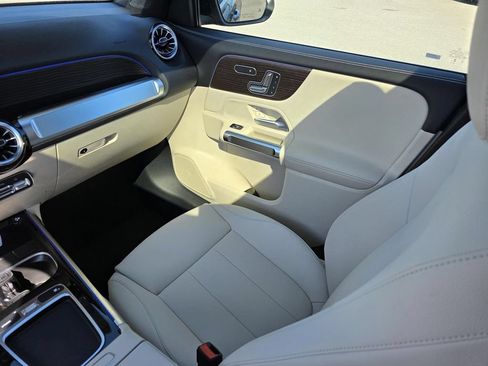 Used 2026 Mercedes-Benz GLB 250 image 27