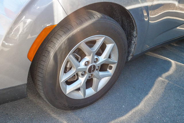 Certified 2023 Kia Soul S FWD image 6