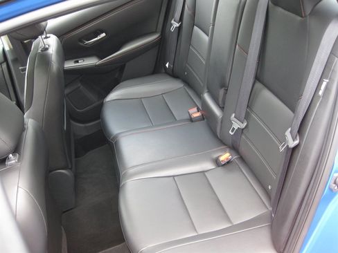 Used 2024 Nissan Sentra SR w/ SR Premium Package FWD image 26