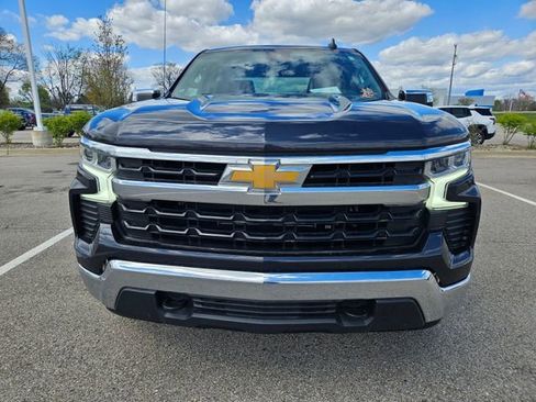 Used 2024 Chevrolet Silverado 1500 LT AWD/4WD image 2