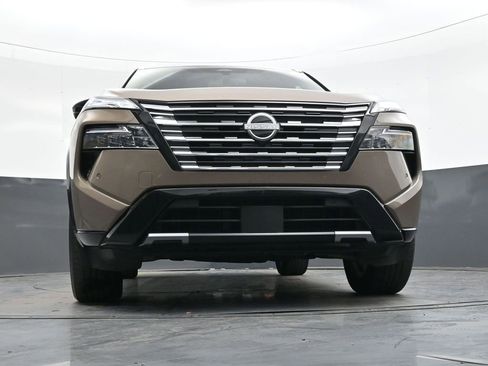 Used 2024 Nissan Rogue Platinum image 38