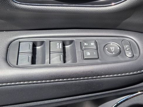 Certified 2021 Honda HR-V EX-L image 30