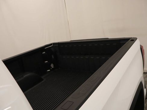 Used 2024 GMC Sierra 1500 SLT RWD image 19