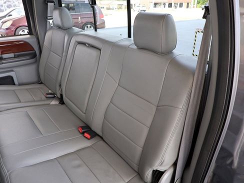 Used 2006 Ford F250 Lariat RWD image 22