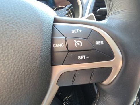 Used 2015 Jeep Cherokee Limited AWD/4WD image 18