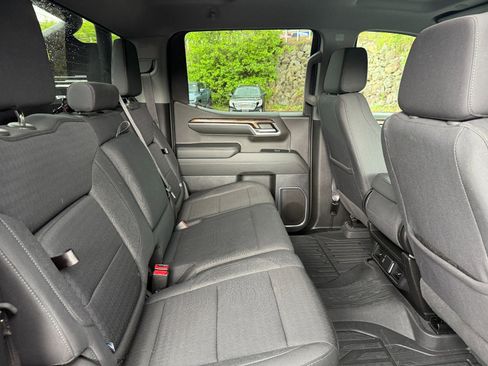 Used 2024 GMC Sierra 1500 Elevation image 19