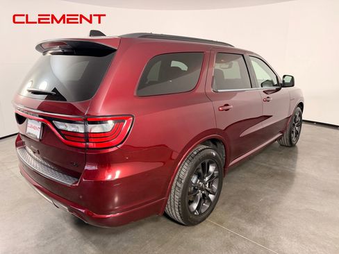 Used 2023 Dodge Durango R/T w/ Blacktop Package AWD/4WD image 4