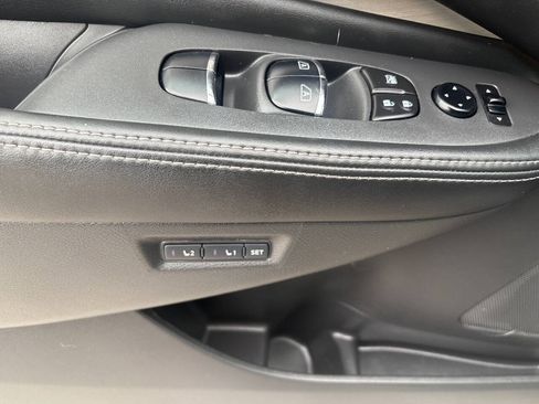 Used 2016 Nissan Murano SL AWD/4WD image 17