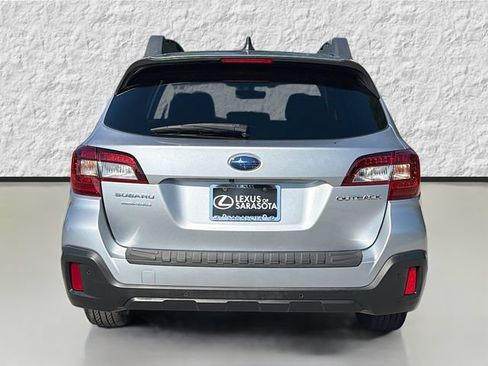 Used 2019 Subaru Outback 2.5i Limited w/ Popular Package #2 AWD/4WD image 4