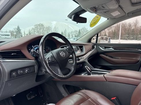 Used 2018 Buick Enclave Avenir image 6