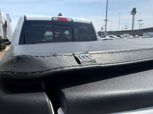 Used 2025 RAM 1500 Laramie w/ Sport Appearance Package AWD/4WD image 10