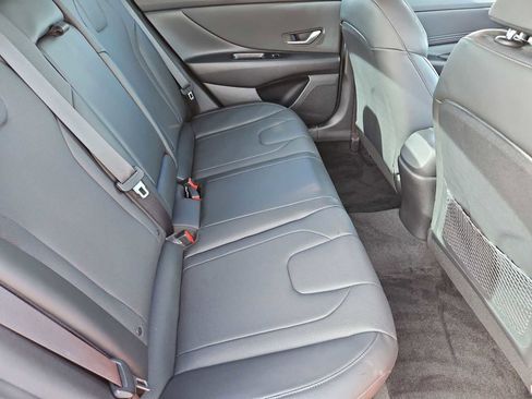 Certified 2023 Hyundai Elantra Limited image 20