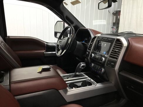 Used 2018 Ford F150 Platinum w/ Equipment Group 701A Luxury AWD/4WD image 43