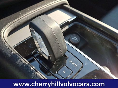 Certified 2023 Volvo XC90 B5 Core w/ Climate Package image 16