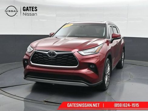 Used 2021 Toyota Highlander Platinum AWD/4WD image 5