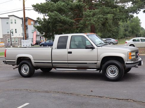 Used 1998 GMC Sierra 2500 4x4 Extended Cab w/ Marketing Option Pkg 3 image 2