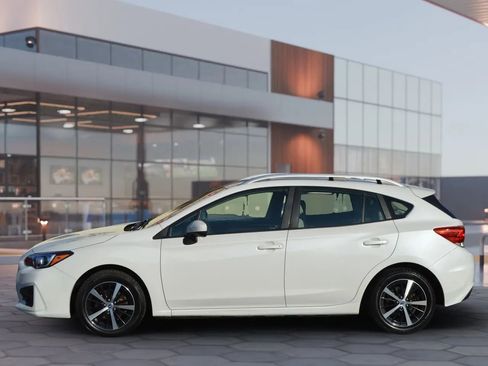 Used 2019 Subaru Impreza 2.0i Premium image 2