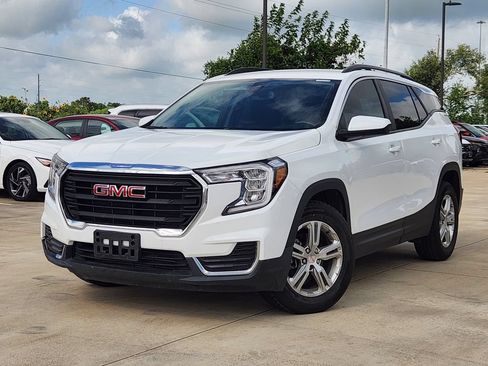 Used 2022 GMC Terrain SLE w/ Driver Convenience Package FWD image 2