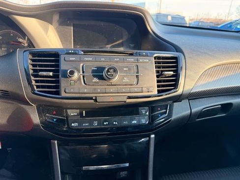 Used 2016 Honda Accord Sport image 11