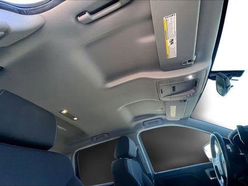 Used 2017 Chevrolet Silverado 1500 LT image 27