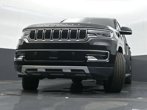 Used 2022 Jeep Wagoneer Series III w/ Flexible Seating Group image 34