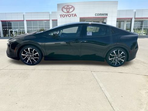 New 2026 Toyota Prius Plug-In Hybrid FWD image 2