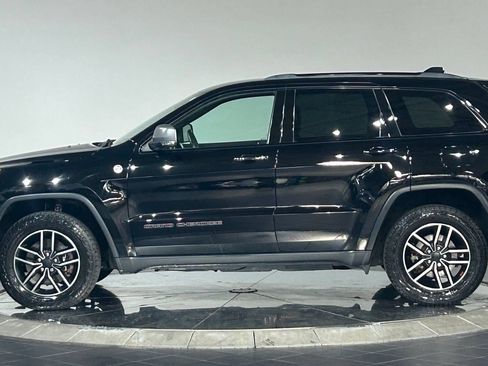 Used 2019 Jeep Grand Cherokee Trailhawk AWD/4WD image 6
