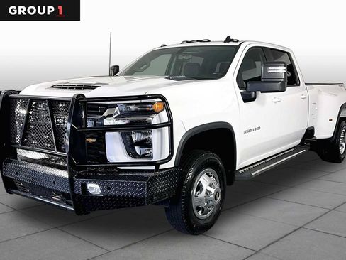 Used 2022 Chevrolet Silverado 3500 LT w/ Convenience Package AWD/4WD image 1