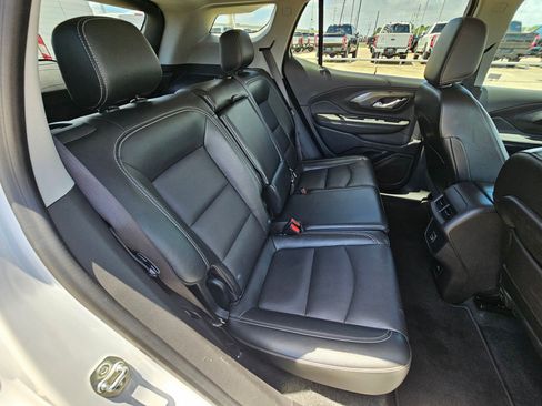 Used 2024 GMC Terrain SLT FWD image 27