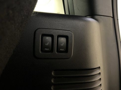 Used 2015 Ford Expedition Limited image 33