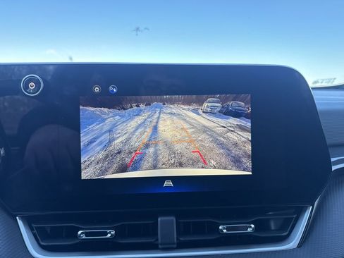 Used 2025 Chevrolet Equinox LT FWD image 24