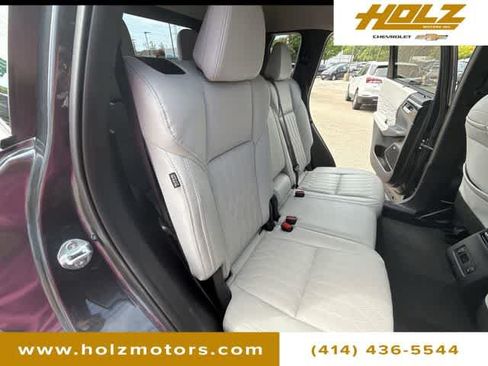 Used 2025 Mitsubishi Outlander SEL AWD/4WD image 28