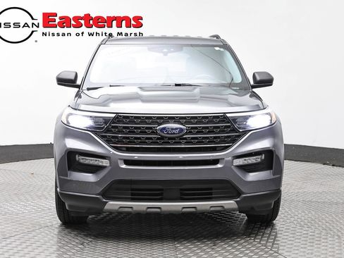 Used 2023 Ford Explorer XLT w/ Equipment Group 202A RWD image 2