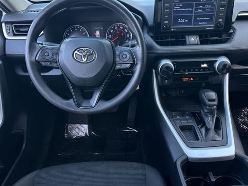 Used 2022 Toyota RAV4 LE image 15