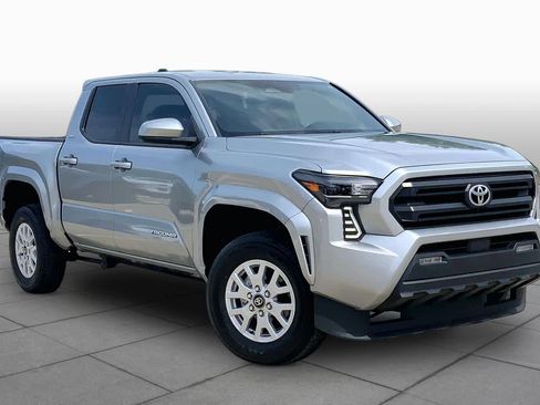 Used 2024 Toyota Tacoma SR5 RWD image 3