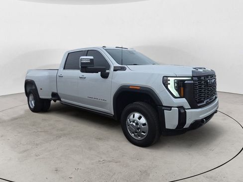 Used 2024 GMC Sierra 3500 Denali Ultimate image 7