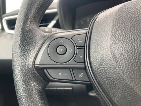 Used 2025 Toyota Corolla LE FWD image 14