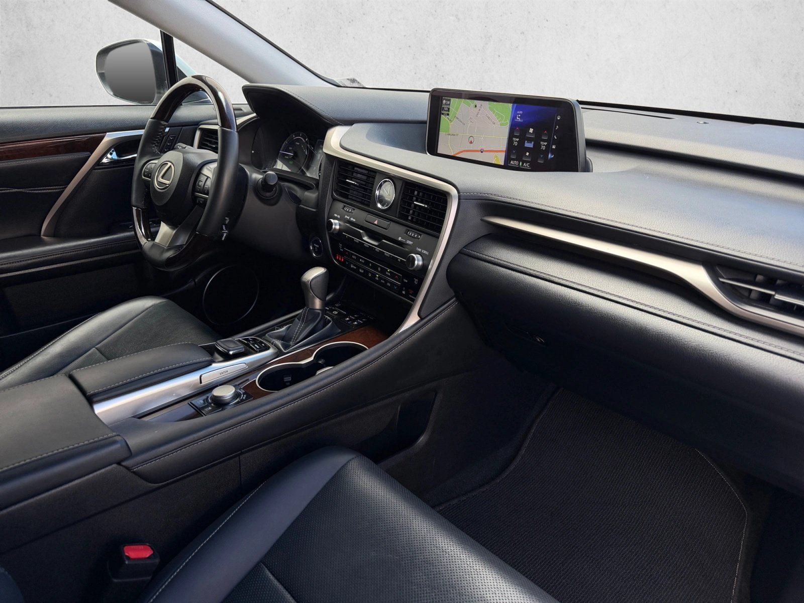 Used 2018 Lexus RX 450h AWD w/ Premium Package image 28