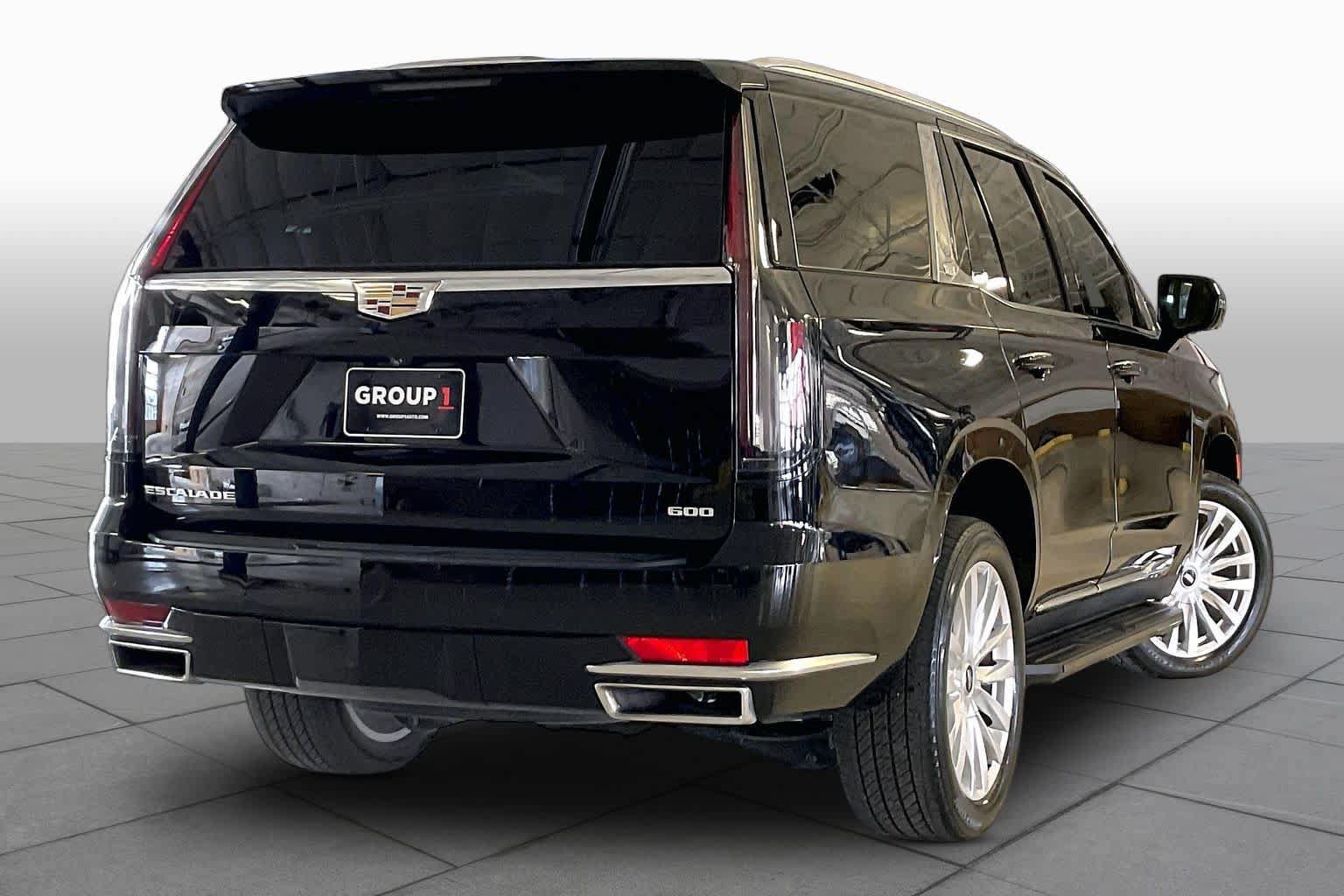 Used 2023 Cadillac Escalade Luxury RWD image 12
